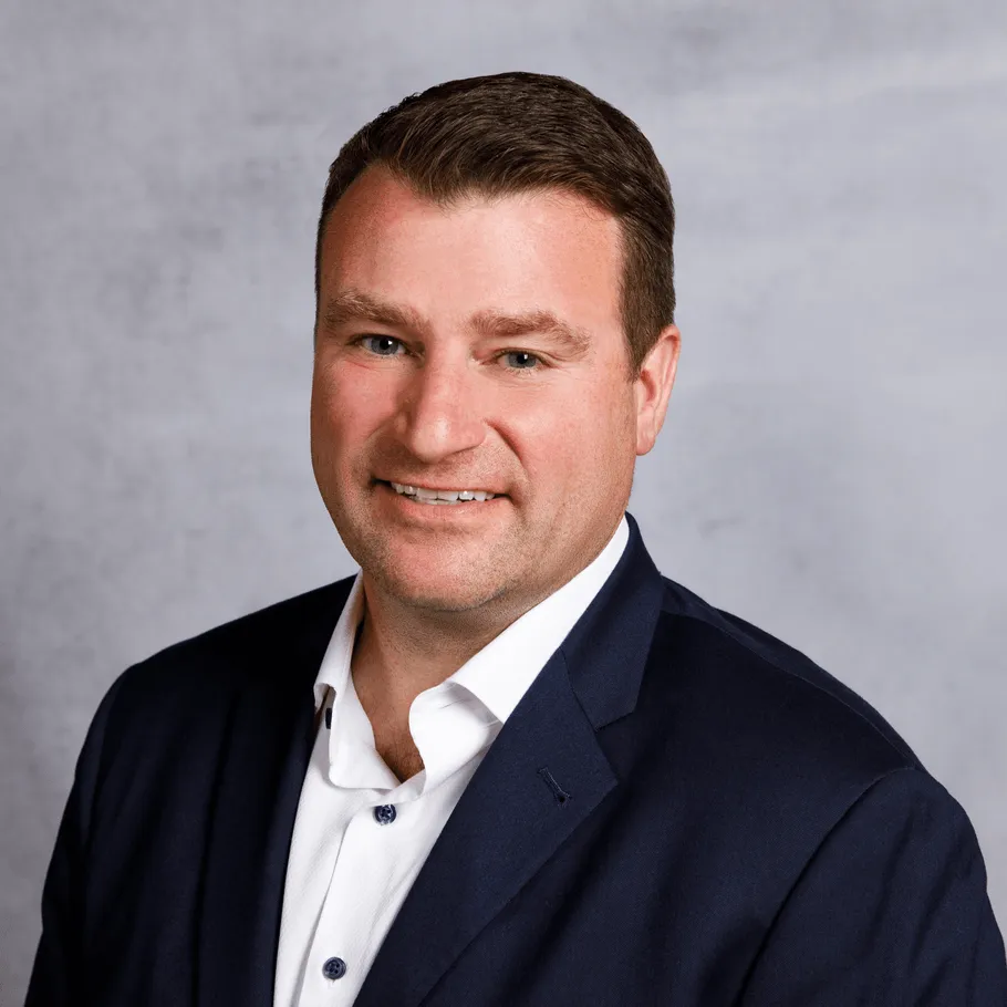 A head shot of Alex Zarycki