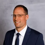 a head shot of Charlie Kamen