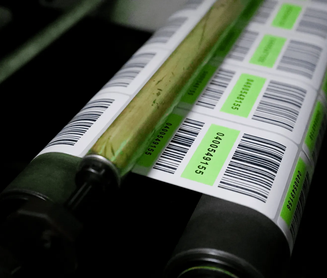 custom thermal labels in various shapes and sizes with specialized materials