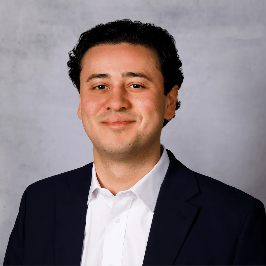 A head shot of Dennis Kless