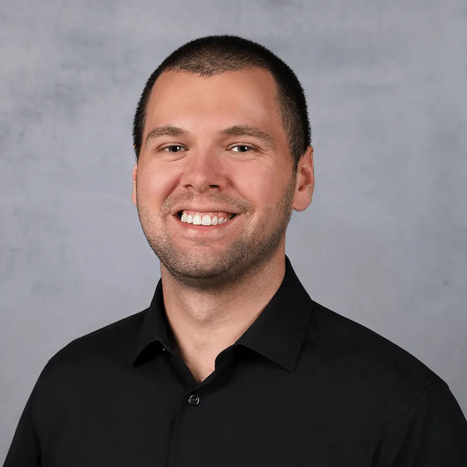 A head shot of Jacob Johnson