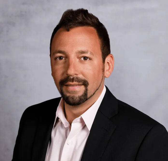 a head shot of Jonathan Schauer
