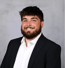 a head shot of Josh Davis