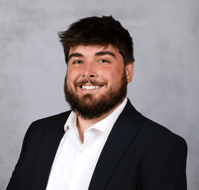a head shot of Josh Davis