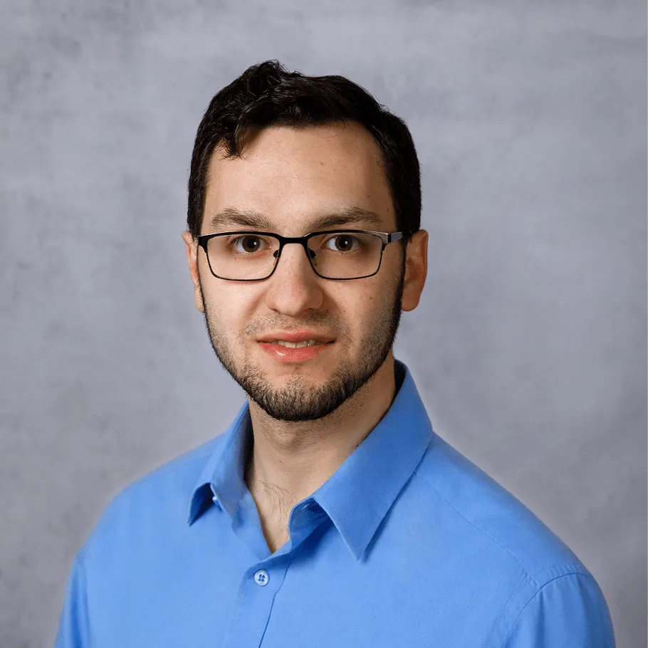 A head shot of Lorenzo DiTrolio