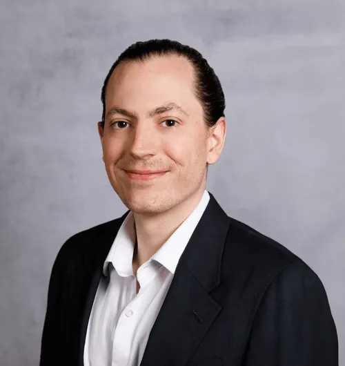 a head shot of Zackary Taylor